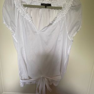 BCBGMAXAZRIA WHITE SEMI-SHEER TOP .